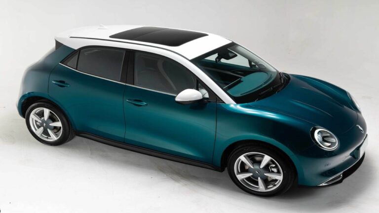 GWM Ora 03 Hadirkan Nuansa Retro Masa Depan dalam Desain Interior yang Memukau