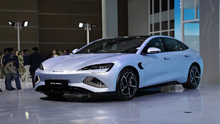 Sedan Listrik Premium BYD Bawa Baterai Raksasa, Sekali Cas Klaim Tembus 1.000 Km