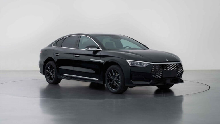 BYD Hadirkan Linghui, Sub-Merek Baru untuk Mobil Listrik Taksi Online