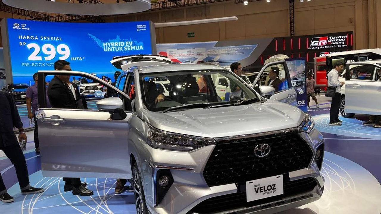 Veloz Hybrid Varian V Jadi Primadona, Ini Alasan Mengapa Lebih Laris dari Zenix