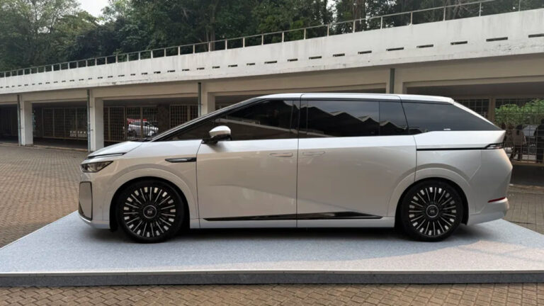 Xpeng Resmi Luncurkan X9 Facelift dan G6 AWD dengan Teknologi Terbaru