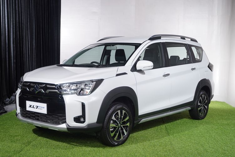 Suzuki XL7 Facelift Tampil Lebih Modern dengan Sentuhan Eksterior yang Semakin Berkarakter